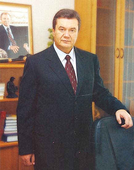 Публічна сторінка віктора федоровича януковича (page открыть страницу «янукович віктор федорович» на facebook. Виктор Янукович (Viktor Yanukovich). Биография. Фотографии