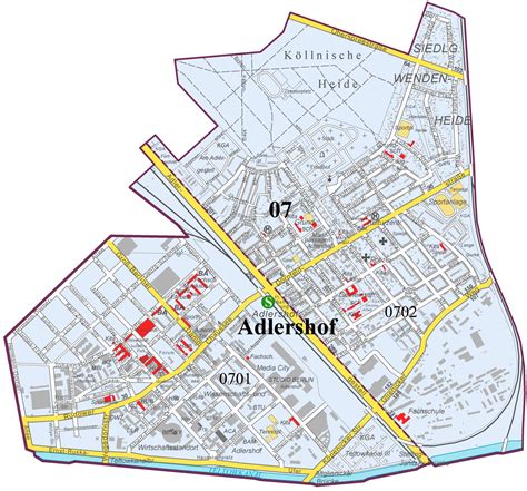 Die einbauküche enthält neben küchenschränken einen elektroherd und einen kühlschrank mit gefrierfach. Bezirksregion Adlershof - Berlin.de