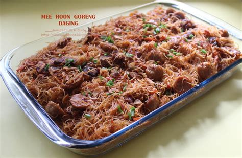 Bihun juga amat sesuai untuk dimasak apabila ada tetamu datang. AMIE'S LITTLE KITCHEN: Mee Hoon Goreng dengan Daging