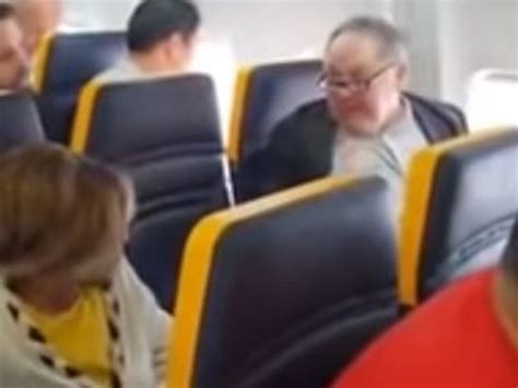 Ryanair Passengers Intervene In Racist Rant Au — Australias