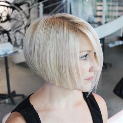 Dieser pinnwand folgen 184 nutzer auf pinterest. 2020 Popular Graduated Angled Bob Hairstyles