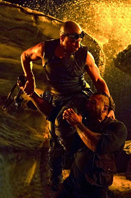Nuevas imágenes trailer y poster de la película Riddick PROYECTOR XD