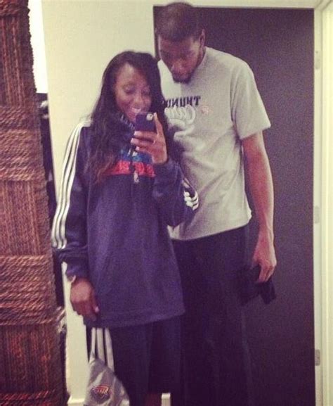 Report Confirms Kevin Durant Is Engaged To Wnba Star Monica Wright Yes Like The Character In