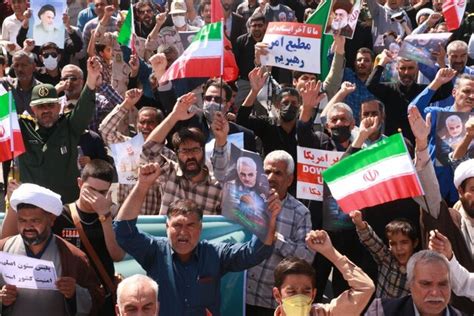 راهپیمایی مردمی در محکومیت توهین به مقدسات اسلامی در خراسان جنوبی