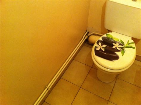 Vous en avez marre de ces affreux tuyaux qui défigurent les murs de votre cuisine, salle de bains ou chambre à coucher ? Faire un coffrage pour cacher tuyaux dans wc, Avignon, Autre bricolage de mur, proposez vos ...