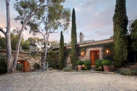 John Saladinos Romantic Stone Villa In Montecito Hooked On Houses