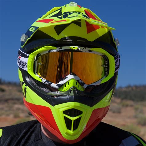 A seal beading in the upper part of the helmet to direct. Nenki NK-316 Dirt Bike Helmet Review (Goggles Included)