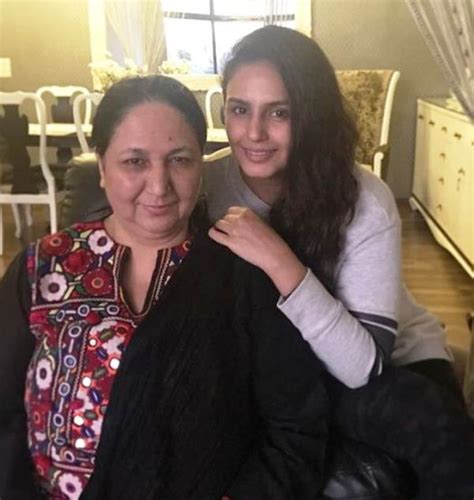 Her full name is huma qureshi. Huma Qureshi Age, Boyfriend, Family, Biography & More ...