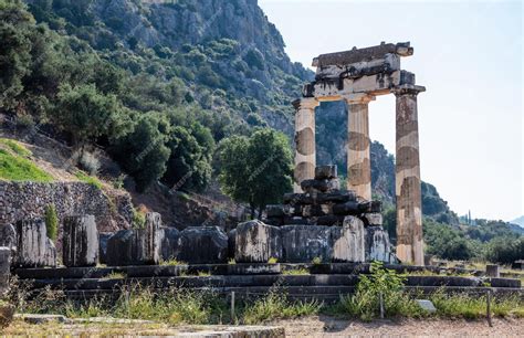 Premium Photo Delphi Greece Delfi Archaeological Site Ancient Greek Ruins