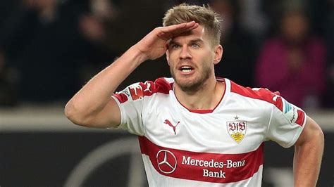 Last season his average was 0.13 goals per game, he scored 4 goals in 31 club matches. VfB Stuttgart | Simon Terodde