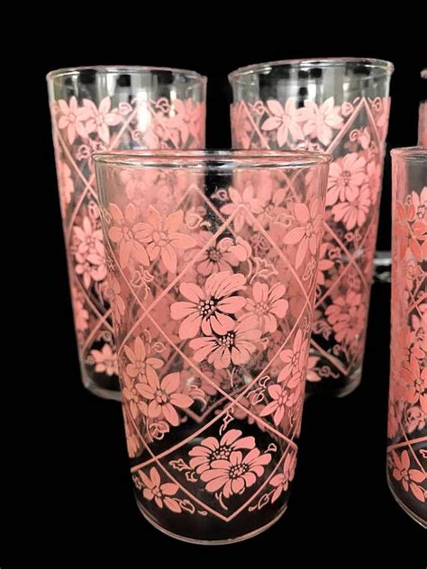 Vintage Anchor Hocking Tumblers Pink Flowers With Lattice Set Of Five Two Different Sizes Tall