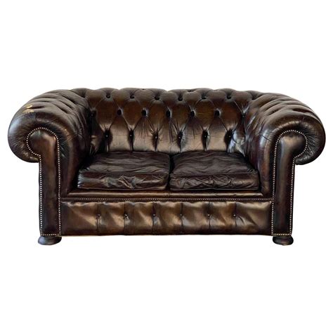 English Chesterfield Sofa Of Tufted Leather For Sale At 1stdibs The