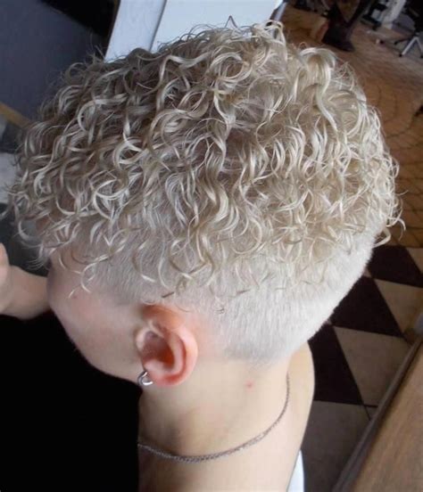 Curly And Short Good Combo Cool Hairstyles Short Permed Hair