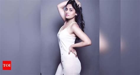 Photo Alert Pallavi Patil Flaunts Her Envious Figure In A White