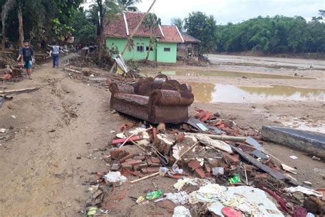 Bupati Lebak Lahan Terdampak Banjir Bandang Direlokasi Republika Online