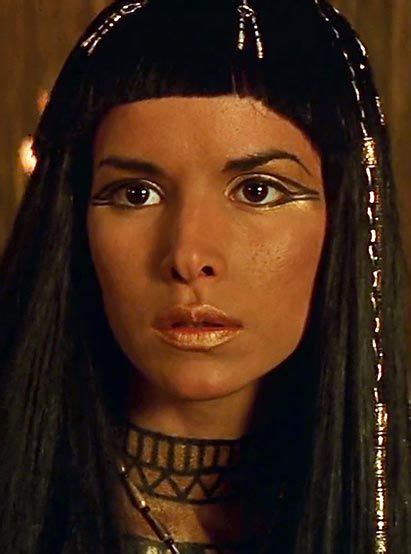 Anck Su Namun Egyptian Makeup Egyptian Hairstyles Egyptian Eye Makeup