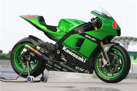 Птица врезалась в шлем гонщика moto gp. Moto gp kawasaki ~ moto