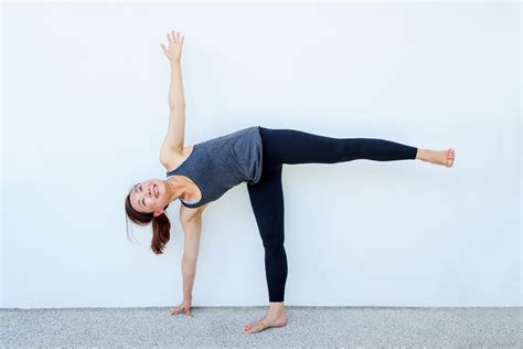 Half Moon Pose Ardha Chandrasana Steps Variations And Benefits