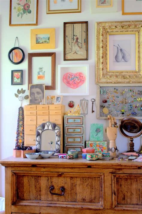 Dishfunctional Designs: Create An Eclectic Gallery Wall!