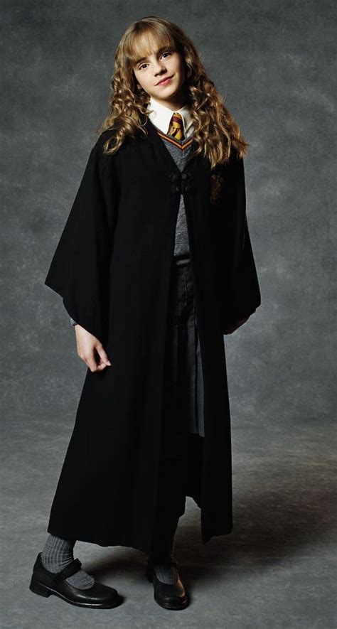 Pin By J L On Harry Potter Harry Potter Robes Harry Potter Cosplay