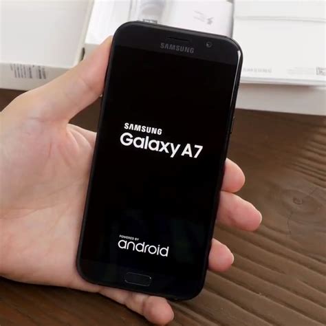 Experience 360 degree view and photo gallery. Samsung Galaxy A7 (2017) unboxing