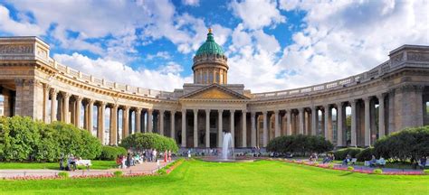 Navštívil jej i alexej ii., patriarcha moskvy a celé rusi. Kazaňský chrám: Symbol Petrohradu s velkým množstvím ...