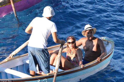 Beyonce And Jay Z Trade Their Luxury Yacht For A Humble Rowing Boat As They Set Off For Capri
