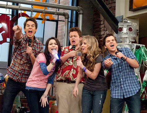 Icarly On The Set Of Iparty With Victorious Post Read