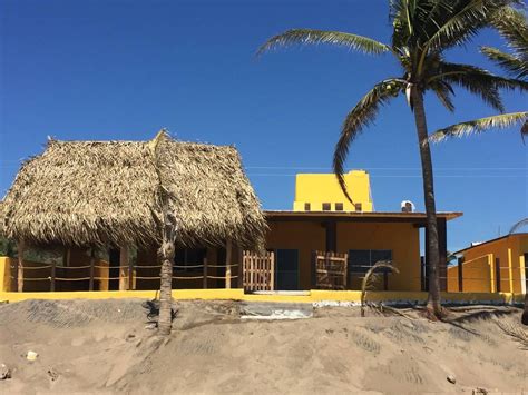Ventas de casas y departamentos es una excelente opción see more. Casa en Venta Frente Al Mar Playa Las Brisas La Huerta ...