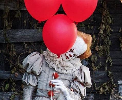 Pin By Ellen Swemmer On Pennywise IT Bill Pennywise The Dancing Clown Pennywise Horror