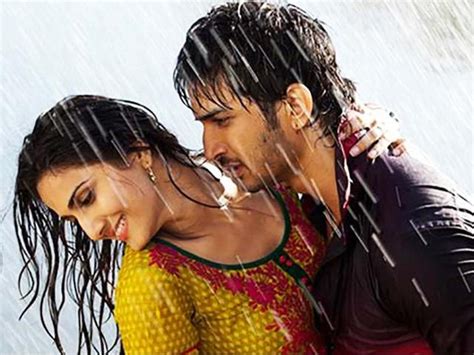 Shuddh Desi Romance Is An Honest Love Story With A Desi Touch Say Critics Bollywood