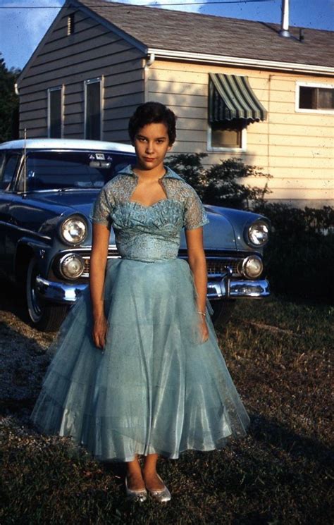 35 elegant photos of the 50s women in their dresses ~ vintage everyday in 2021 fifties