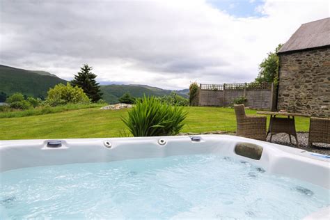 Lodges With Hot Tubs In Scotland Visit Loch Tay Lodges In Scotland