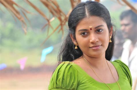 actress shivada nair 6374 tamil actress shivada nair photos