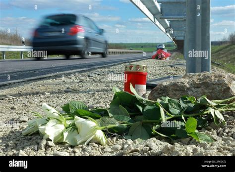 04 April 2023, Thuringia, Mühlhausen: Flowers lie at the scene of the