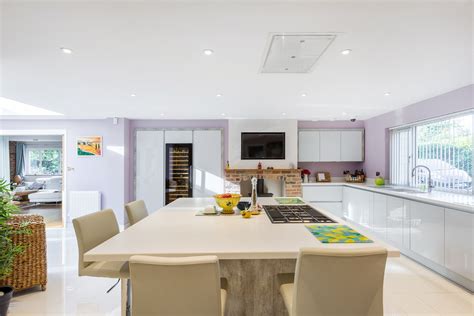 Spacious Contemporary Kitchen Kitchen Design Kitchens Bespoke