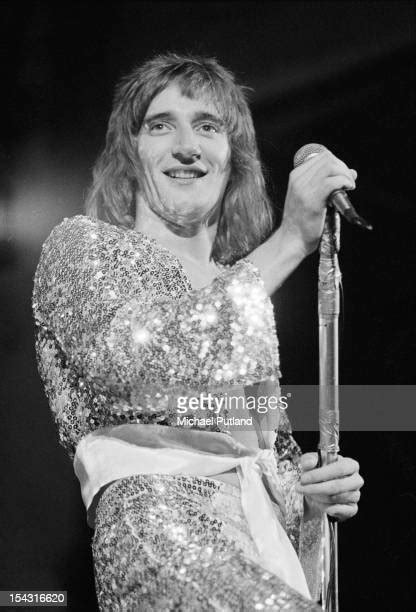 Rod Stewart 1972 Photos And Premium High Res Pictures Getty Images