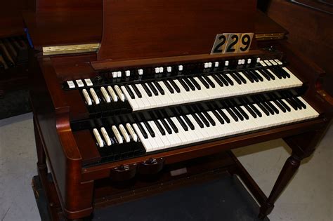 The blue book of hammond the hammond organ company 4200 w. Vintage hammond organ.