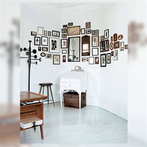Jul 01, 2021 · es una manera facilísima y muy efectiva para decorar el dormitorio: Un rincón decorado con cuadros y espejos. | Decoración