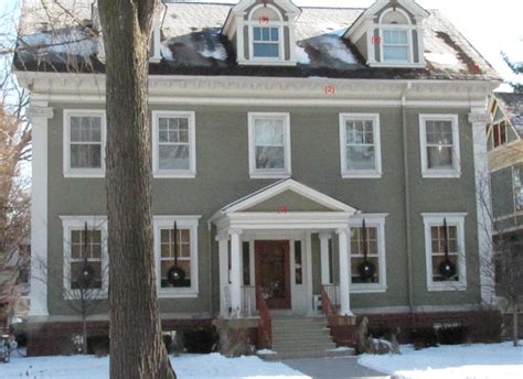 The main block here look through colonial revival pictures in different colors and styles and when you find some. Architects Anonymous: Colonial Revival/Georgian Style Home