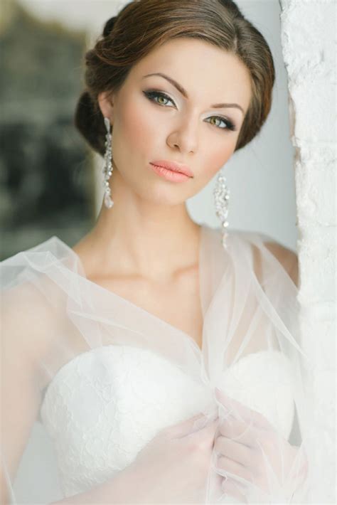 Beautiful Classic Bridal Makeup And Hair Style Photography By