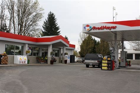 Fred Meyer Opens First 24 Hour Gas Station In Wilsonville