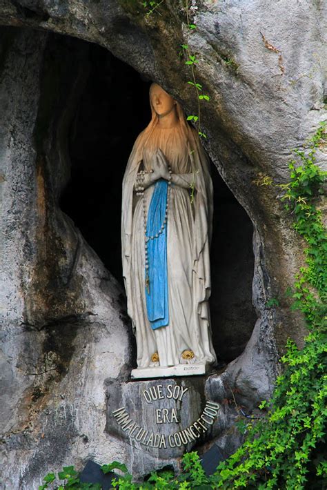 Virgen de lourdes from mapcarta, the free map. Panoramio - Photo of La Virgen de Lourdes en la Gruta ...