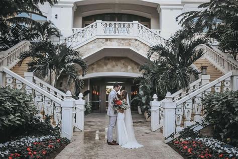 Best Bahamas Wedding Venues Resorts Beaches And More Nassau Wedding