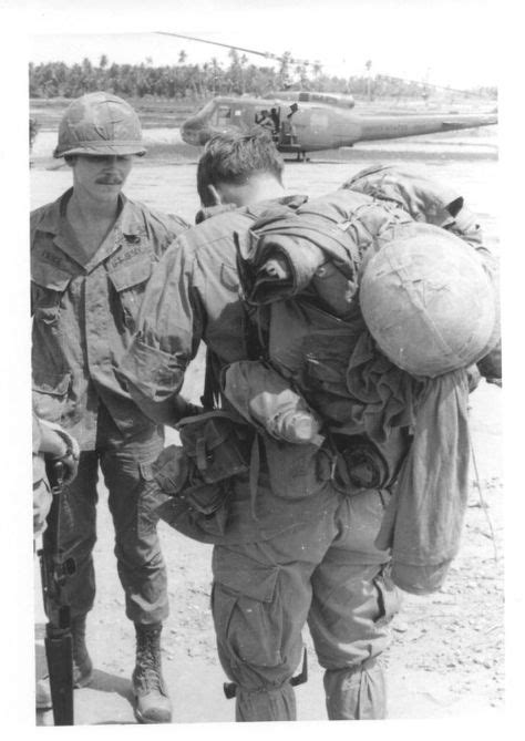 173rd Airborne Brigade Troops Vietnam War Vietnam War Photos Vietnam