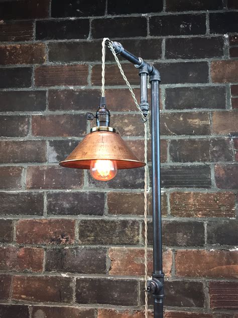 Personalize your home with accessories you've made yourself such as, for example, a diy floor lamp or a tripod lamp. Industrial Style Floor Lamp - Pendant Edison Bulb - Copper Shade