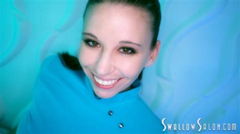 Swallow Salon Norah Nova Works Her Oral Skills At The Salon Povaddict