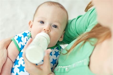Bisogna seguire una dieta speciale?. Allattamento artificiale cosa fare quando l'allattamento ...