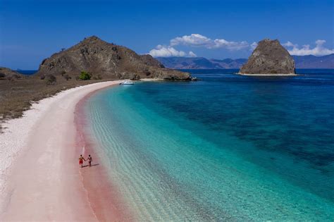 Pink Beach Jetset For Good Komodo Indonesia
