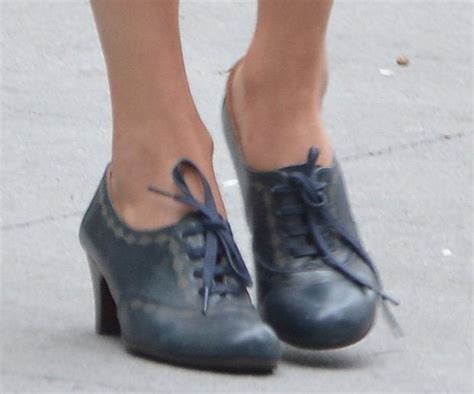 Taylor Swifts Obsession With Heeled Oxford Shoes Continues